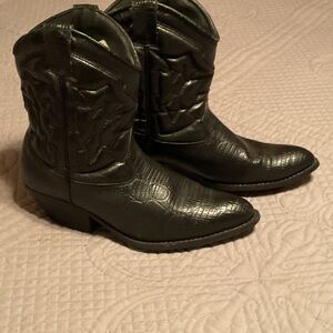 Women’s Black Western Cowboy Boots